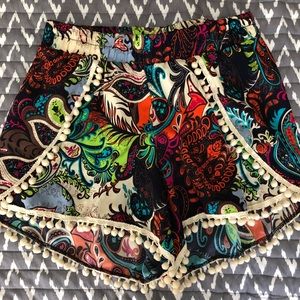 cute shorts to wear out!🌸🤩 size small, Rue 21